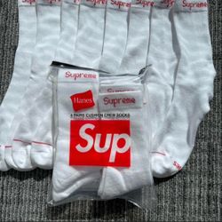 Supreme × Hanes Crew Socks (Set of 4)