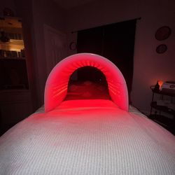 Esthetician Led Light Therapy 