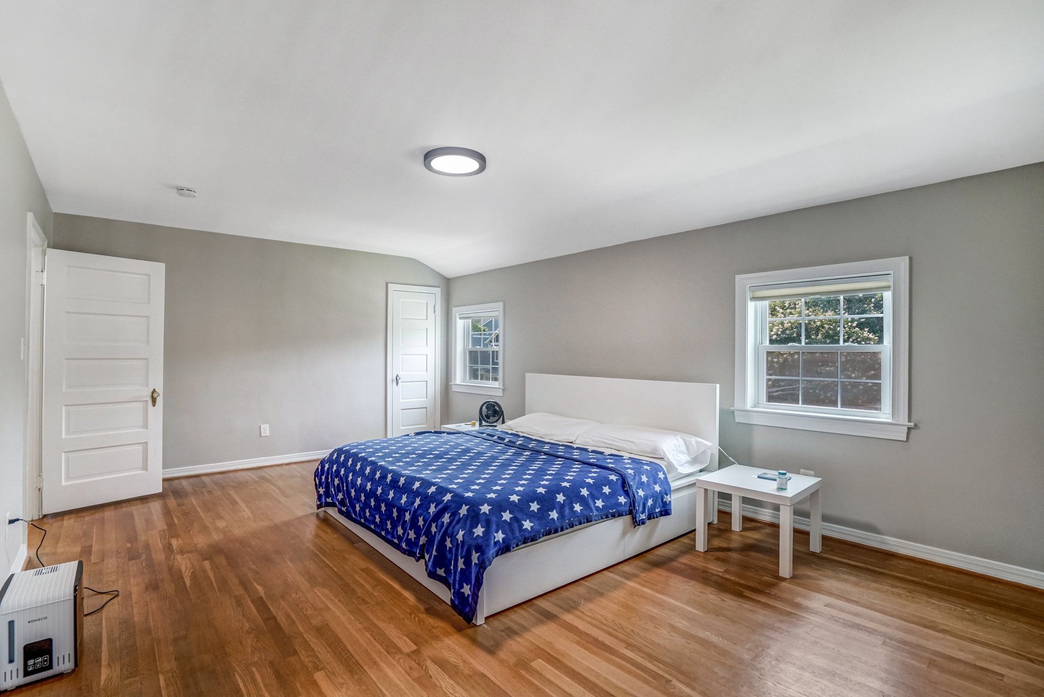 IKEA king Bed And mattress