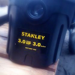 STANLEY ® 3Gal Portable Shop Vac