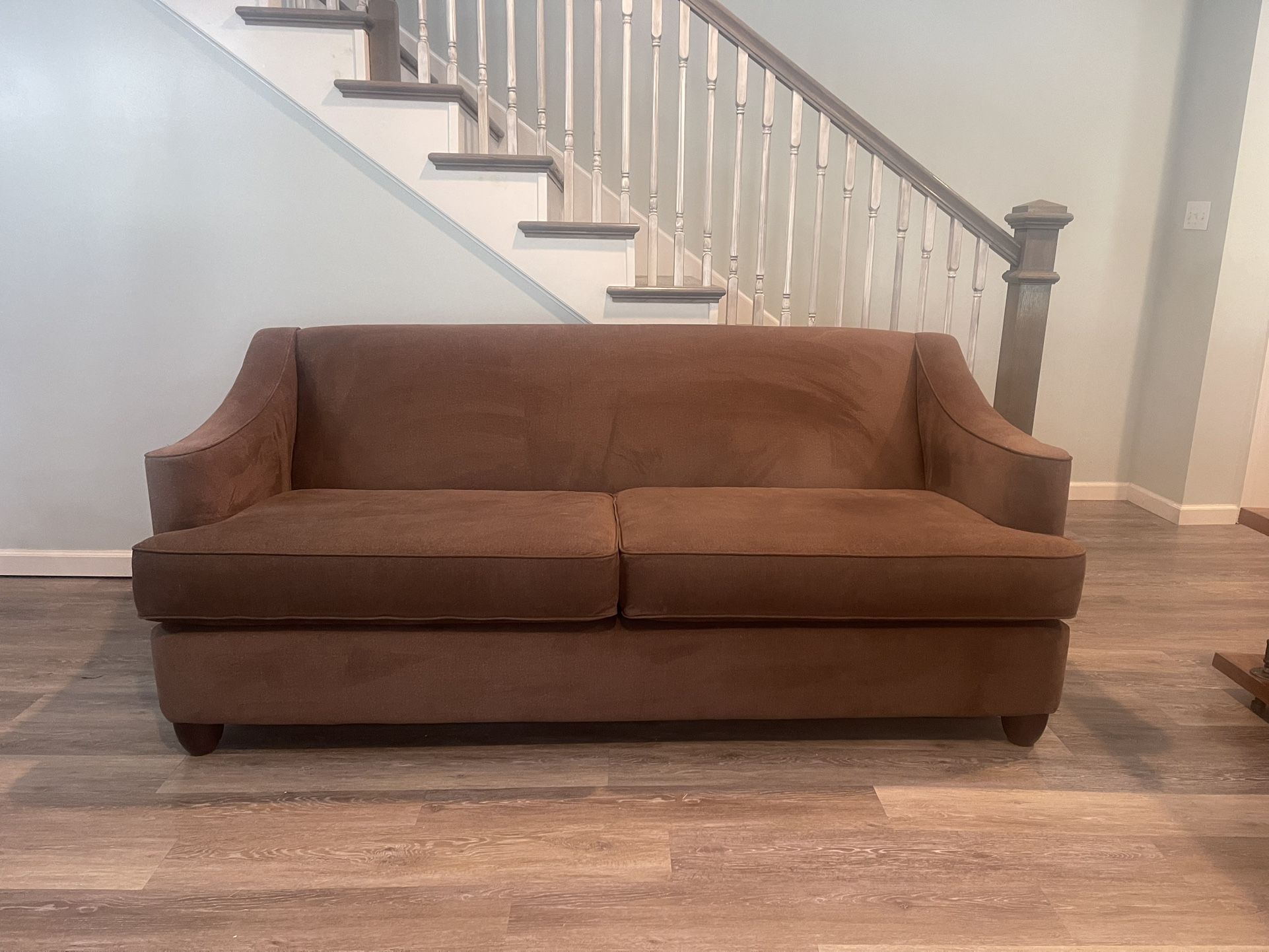 Lloyd Of Chatham Couch