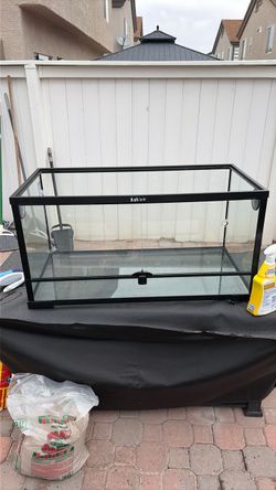 NEED GONE ASAP 40 gallon reptile tank with doors and removable lid
