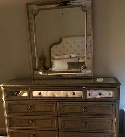 Sloane Mirrored Dresser