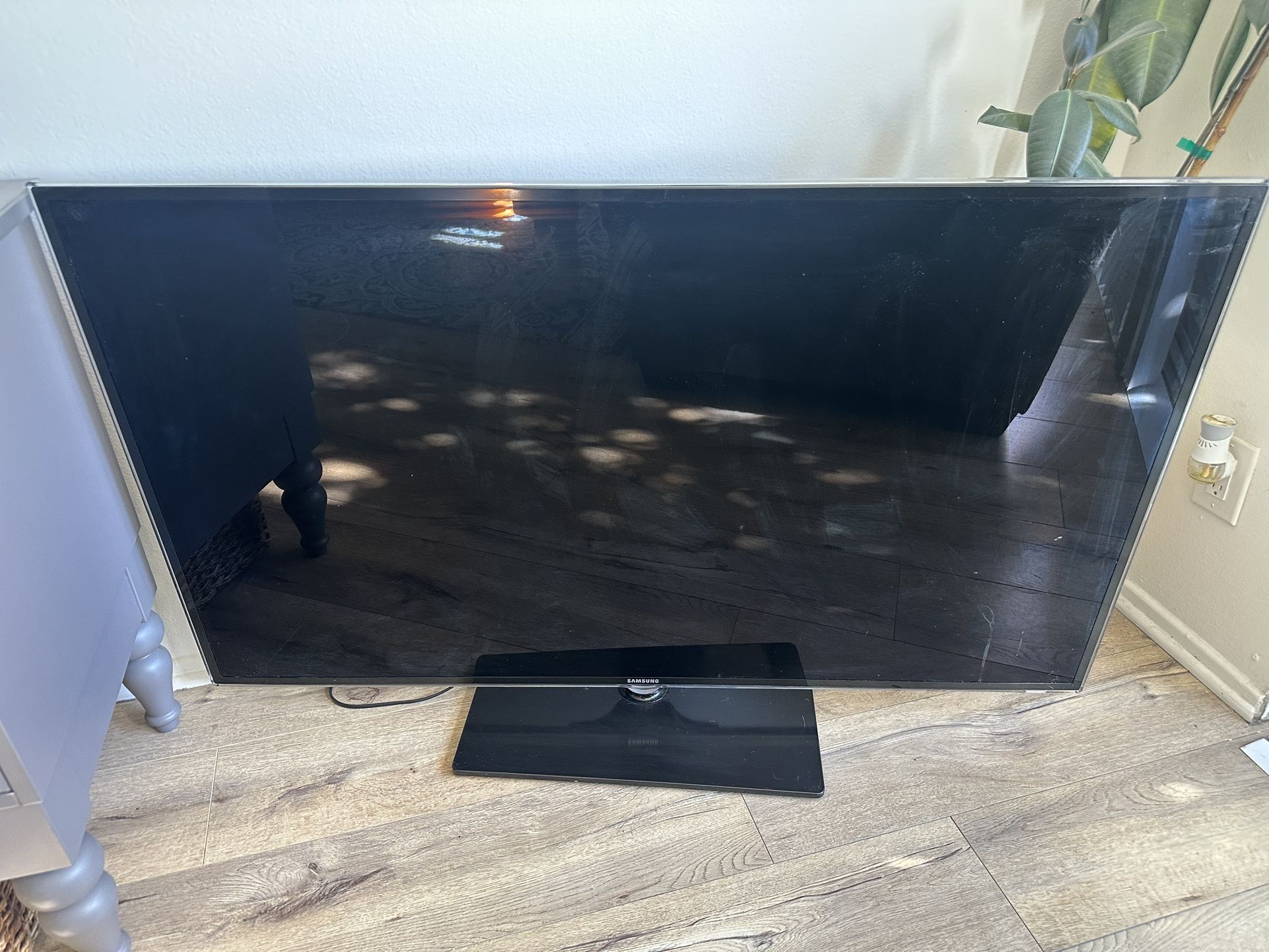 55” Samsung TV