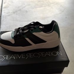 Creative Women’s 8