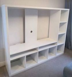 Entertainment center
