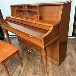 Baldwin piano (USA) like new delivery available 
