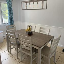 Brand New Dining Set Available For Immediate Delivery