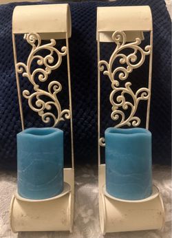 Wall sconces (2)