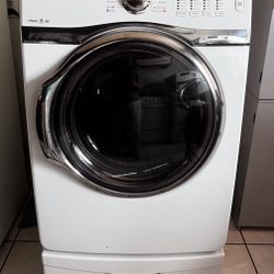 Washer And Dryer Work Well With Pedestals 