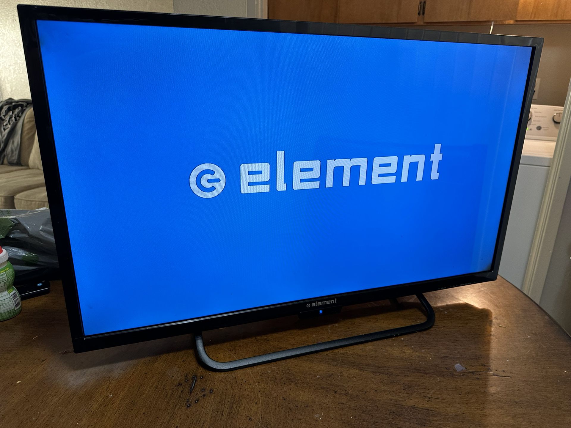 32 Inch Inch Element TV