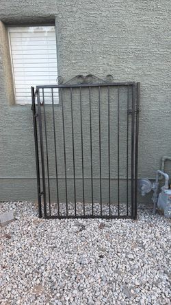 Gate