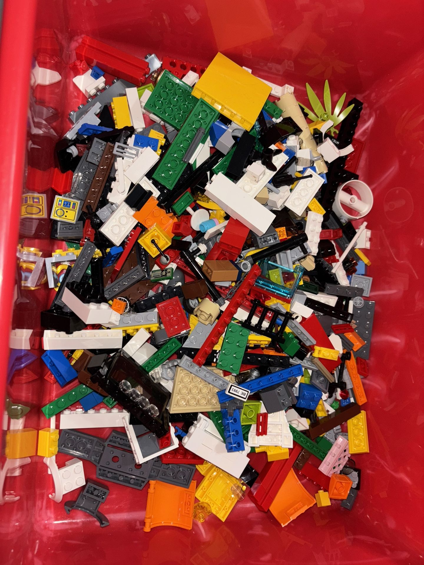 2 LB’s of Lego / Legos See all pictures for exact pieces Set #36
