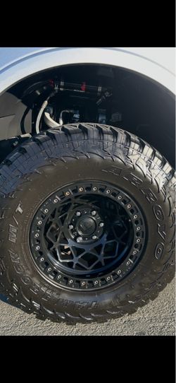 Fuel wheels D120  (bead lock) 17x9. -  6x135
