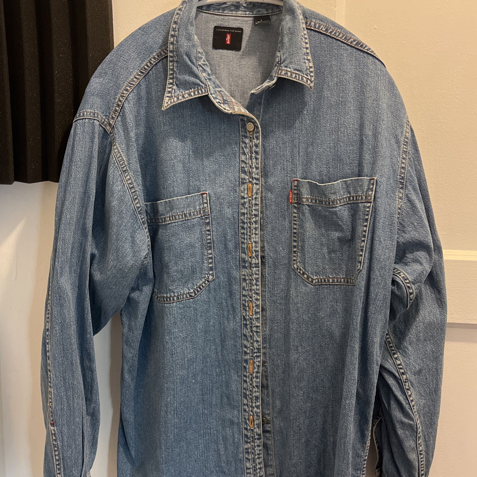 Vintage WOMENS LG LEVIs Shirt   PLEASE SEE ALL PHOTOS 