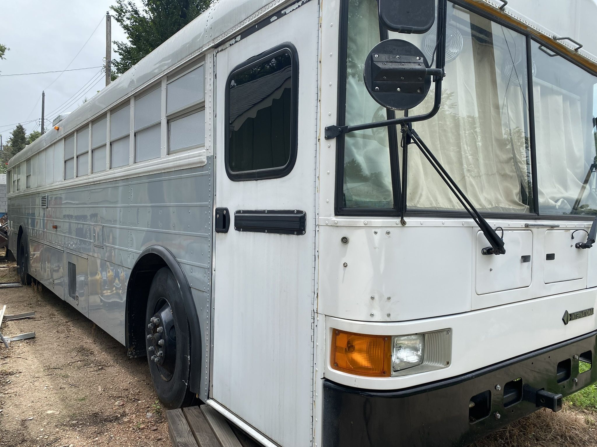 2000 Amtran International Bus