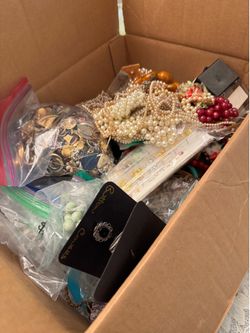 Jewelry lot