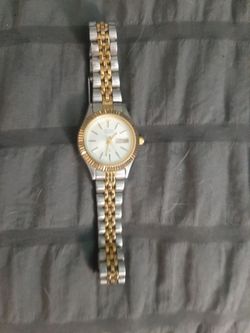 Women citizens watch
