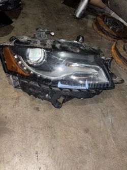 2009-2012 Audi B8 A4 S4 OEM Left Passenger Headlight Complete 