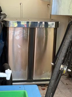 Free simple human two sided garbage  can size h bags
