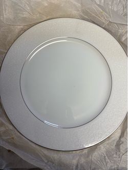 6pc Empress Crown Victorian plate set