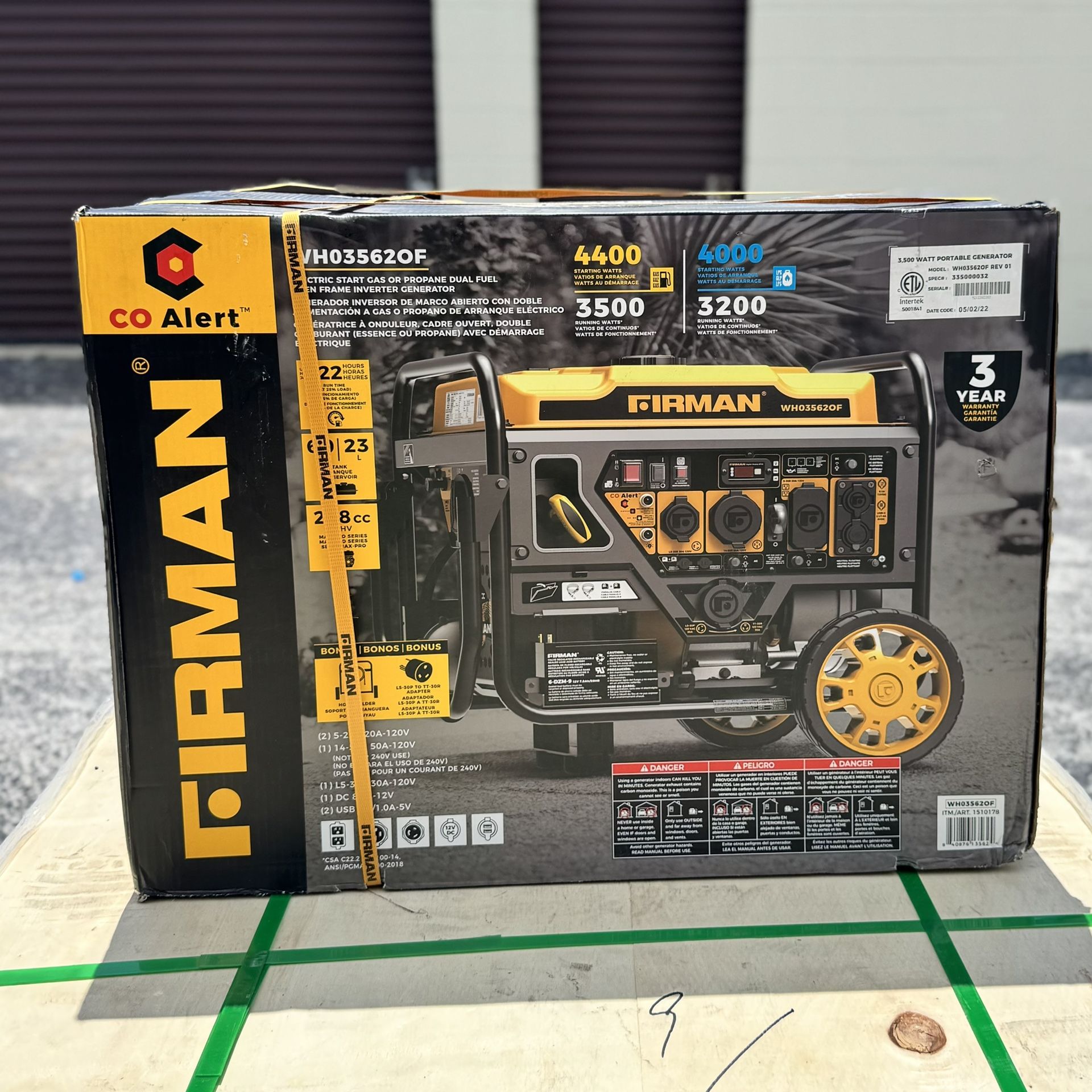 Firman WH03562OF Electric Start 120V Open Frame 4400W Dual Fuel Gasoline/Propane Inverter Generator