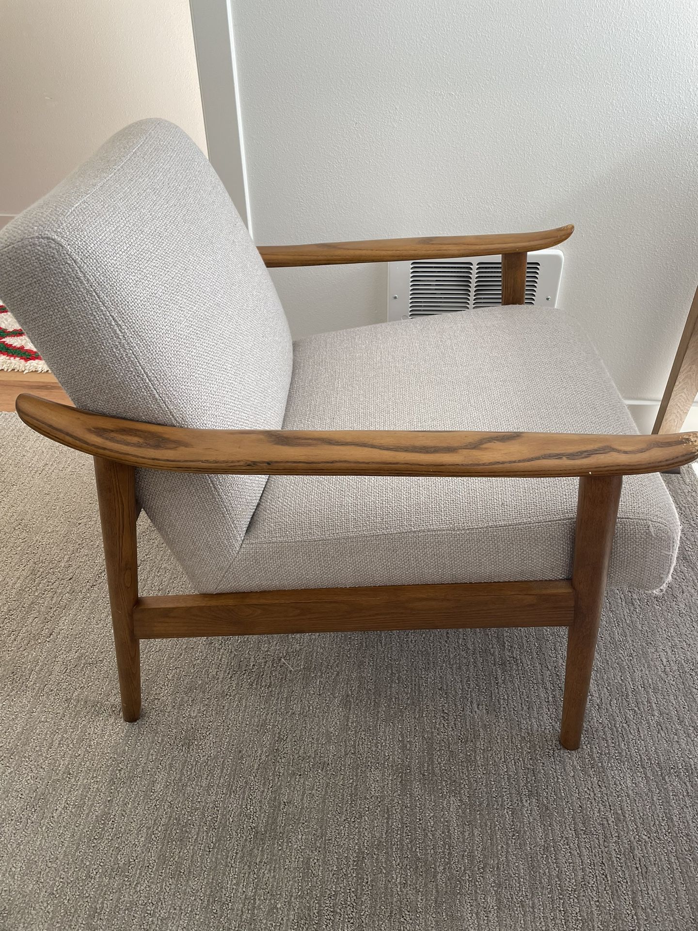 West elm: Mid-Century Show Wood Chair