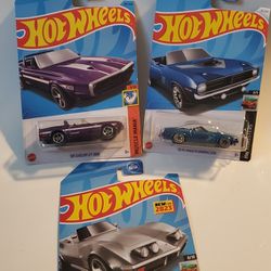 Hot Wheels Convertibles: '69 Shelby GT-500: '72 Stingray: '70 Plymouth Barracuda  Toy Cars