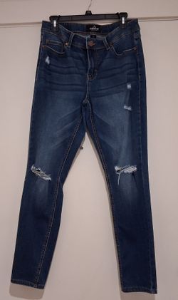 BRAND NEW women ripped jeans