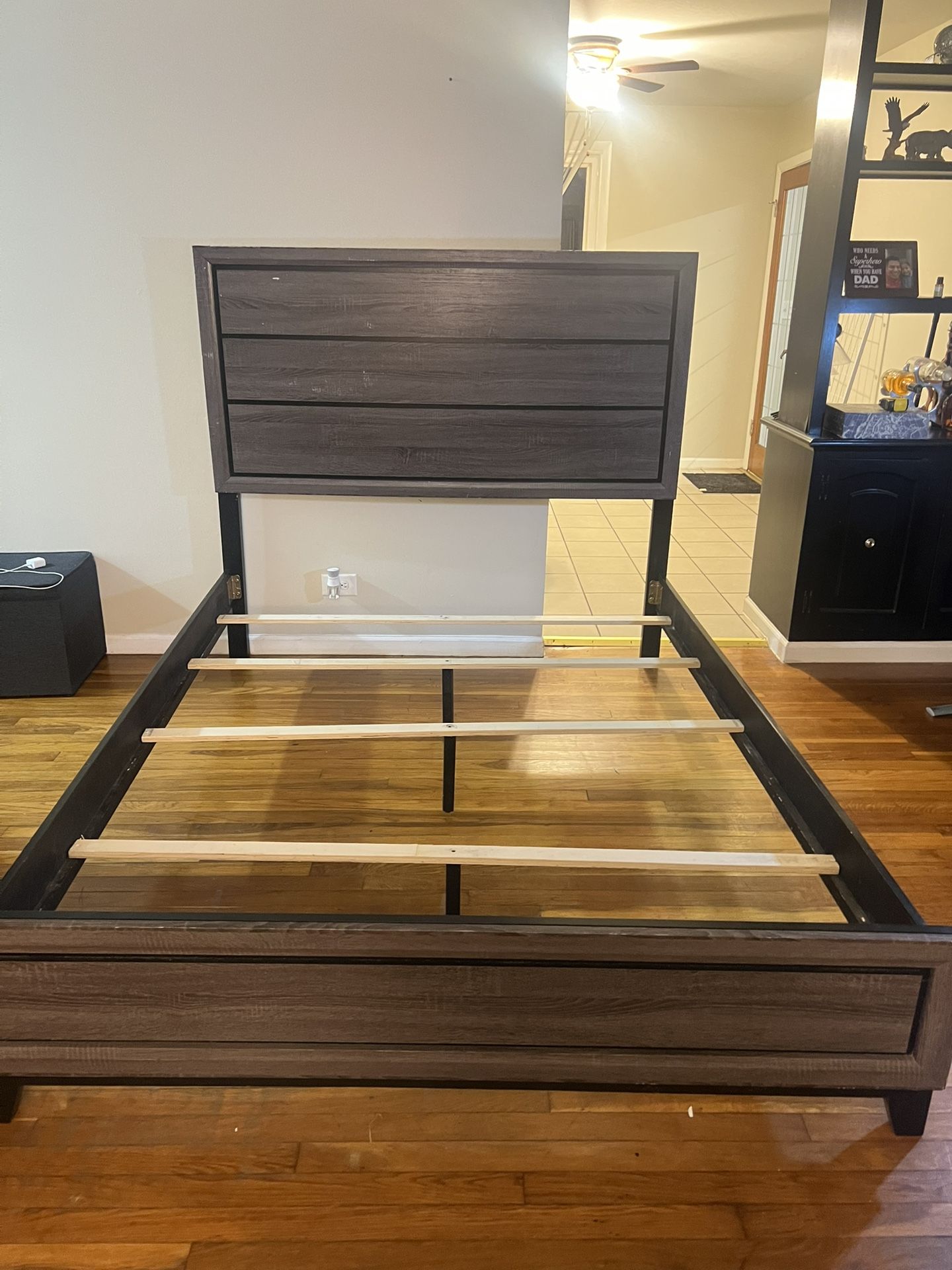 Queen Size Bed 