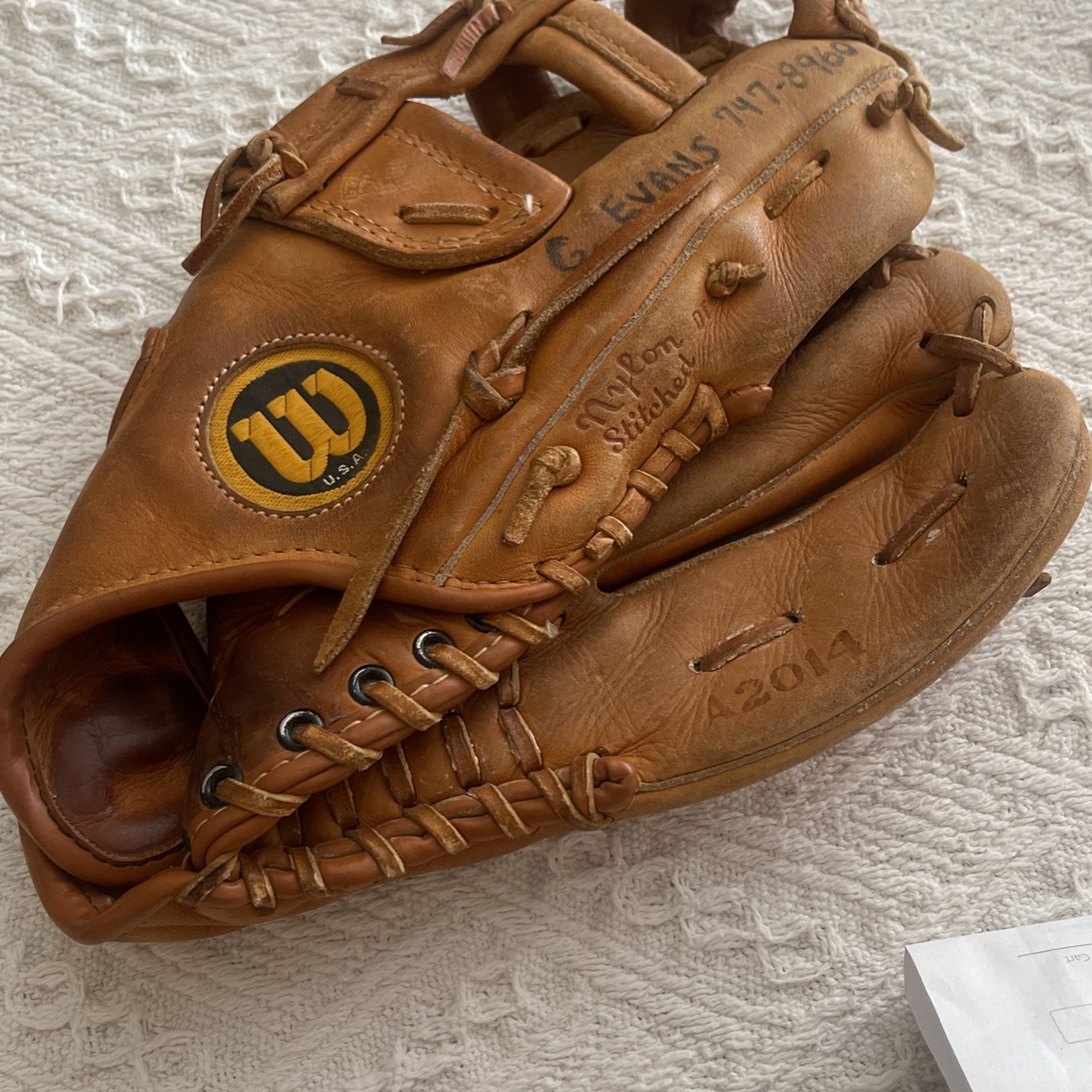 Signed/ Autographed Baseball Glove