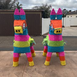 2 Llama Piñatas