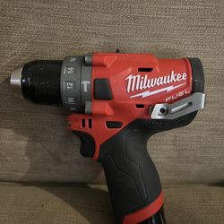 Milwaukee M12 Drill/Hammer Drill Brushless