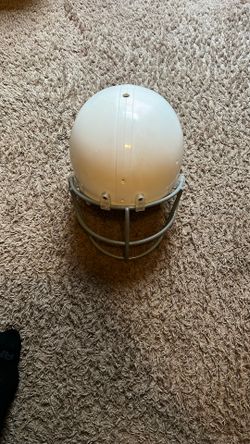 Youth medium football helmet