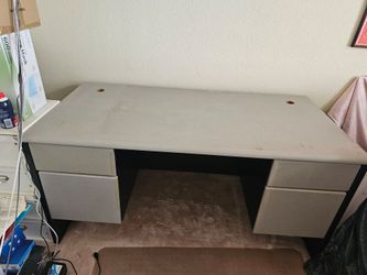 Metal Office Desk with Wooden Drawers