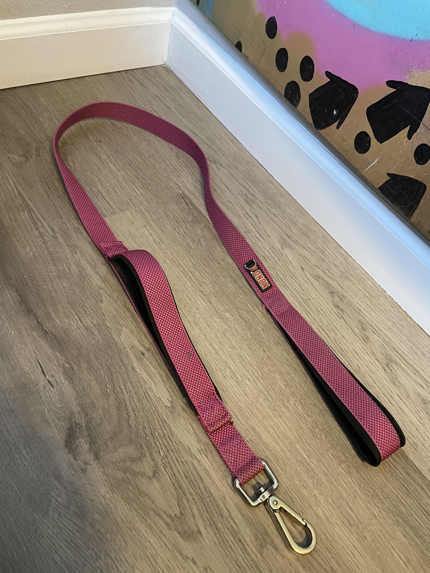 Kong Brand Dog Leash - Pink Reflective - 6 ft with Padded Handle