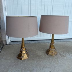 2 Side Lamps