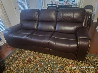 Power Reclining sofa and loveseat(No PETS and No smoking home)