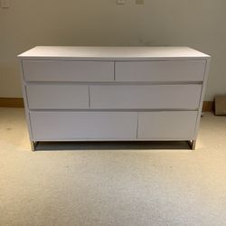 Modern White 6-Drawer Dresser – Clean Minimal Style 