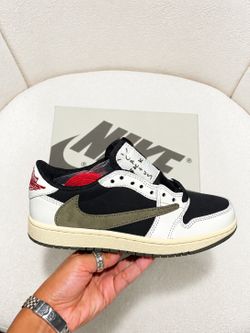 Travis Scott Jordan 1’s