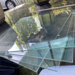4 pieces of 15 X 15 glass pieces for shelves Or Square Tables 