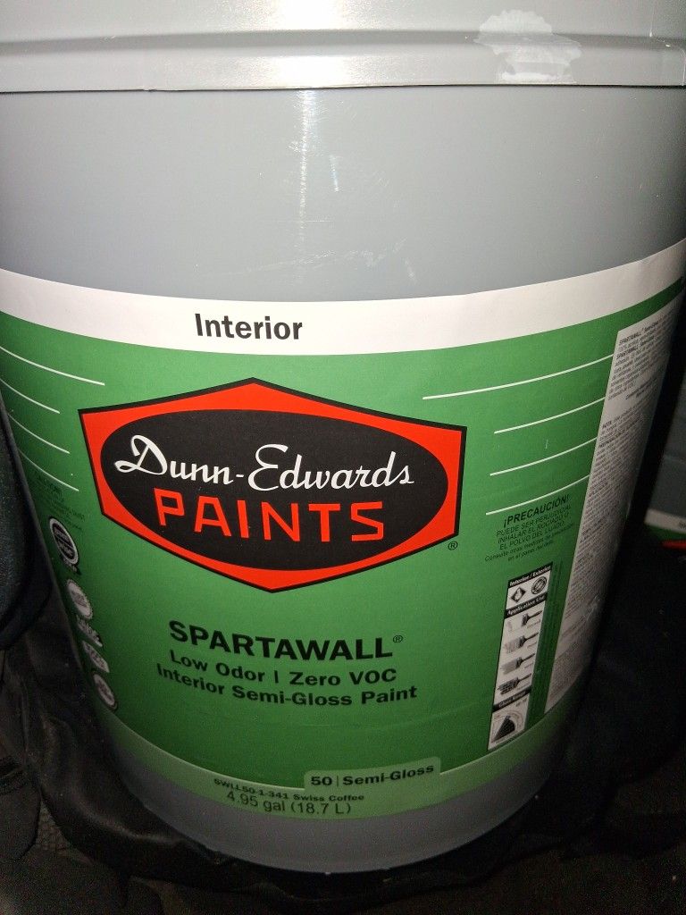 Dunn Edward's Paint