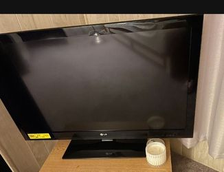 LG Tv 46"