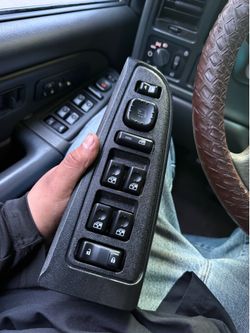 99-06 main window switch w foldable mirrors