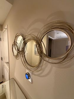 Wall mirror