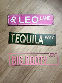 Decoration street sign