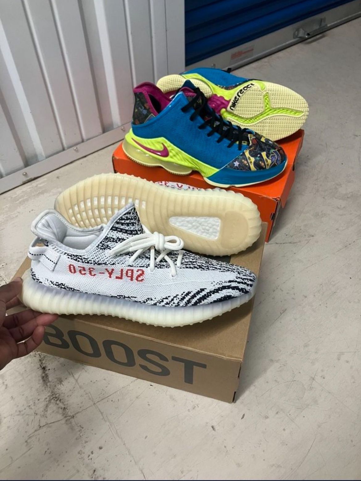 Yeezy Zebra 350 Sz. 9