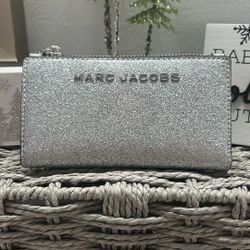 New Marc Jacobs wallet For Sale.. 