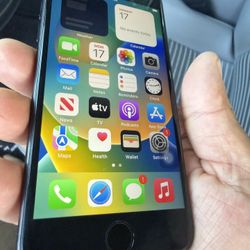 iPhone Se 64gb  2nd Gen. Factory Unlocked. (home Button Not Working/ Only With Assistive Touch 