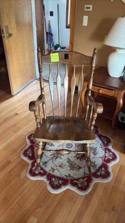 Solid wood rocking chair